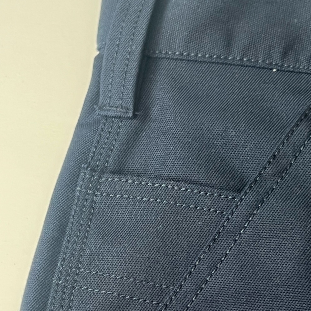 Carhartt Men’s Navy Size 30 Rugged Work Shorts Navy Blue Side Pocket
Inseam: 10” - Picture 11 of 16
